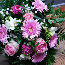 Bouquet fleurs roses et blanches